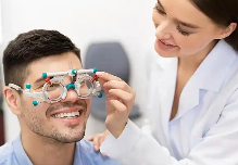 东营验光配镜培训的老师分享光致变色镜片的变色性能